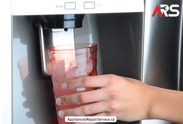 Refrigerator With Water And Ice Dispenser